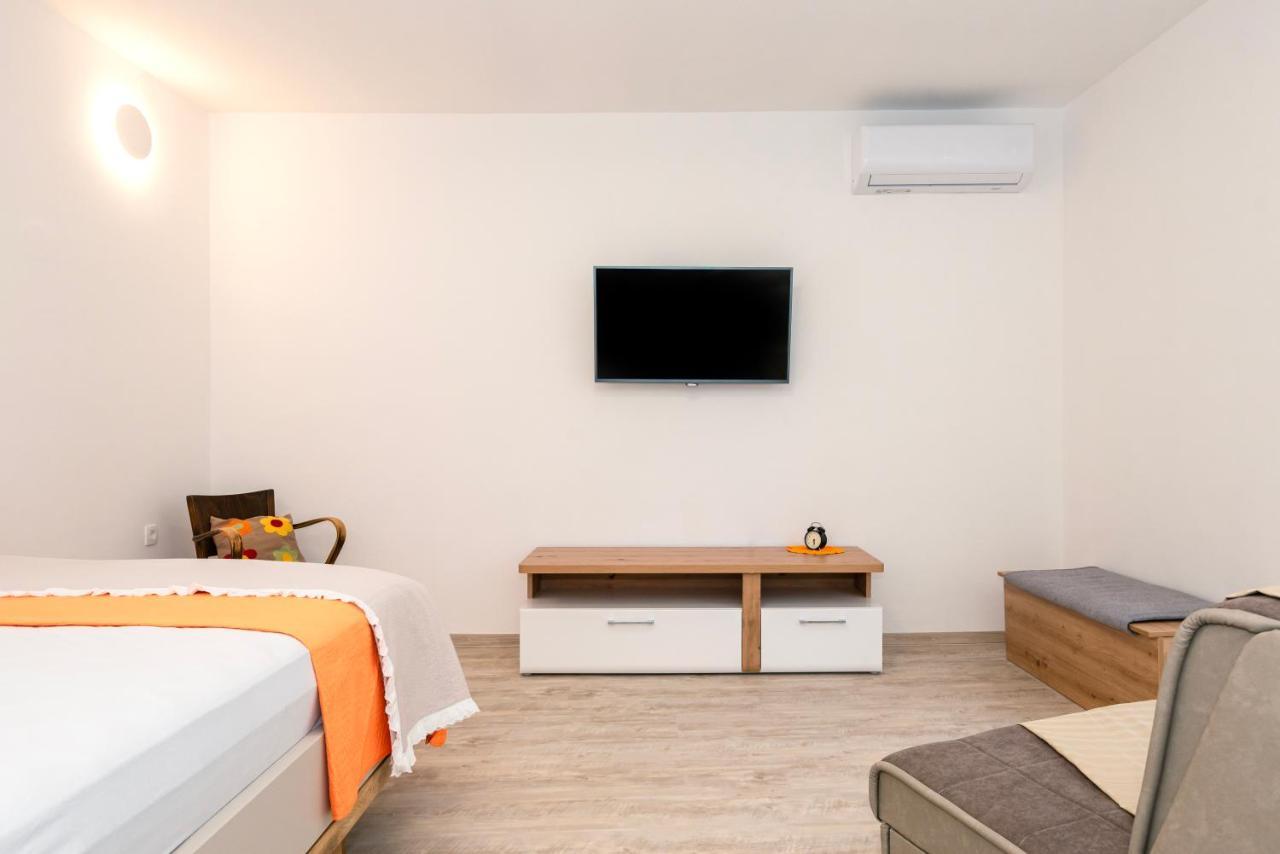 Studio Apartman Max Center Of The Old Town Free Parking Beautiful View Šibenik Kültér fotó