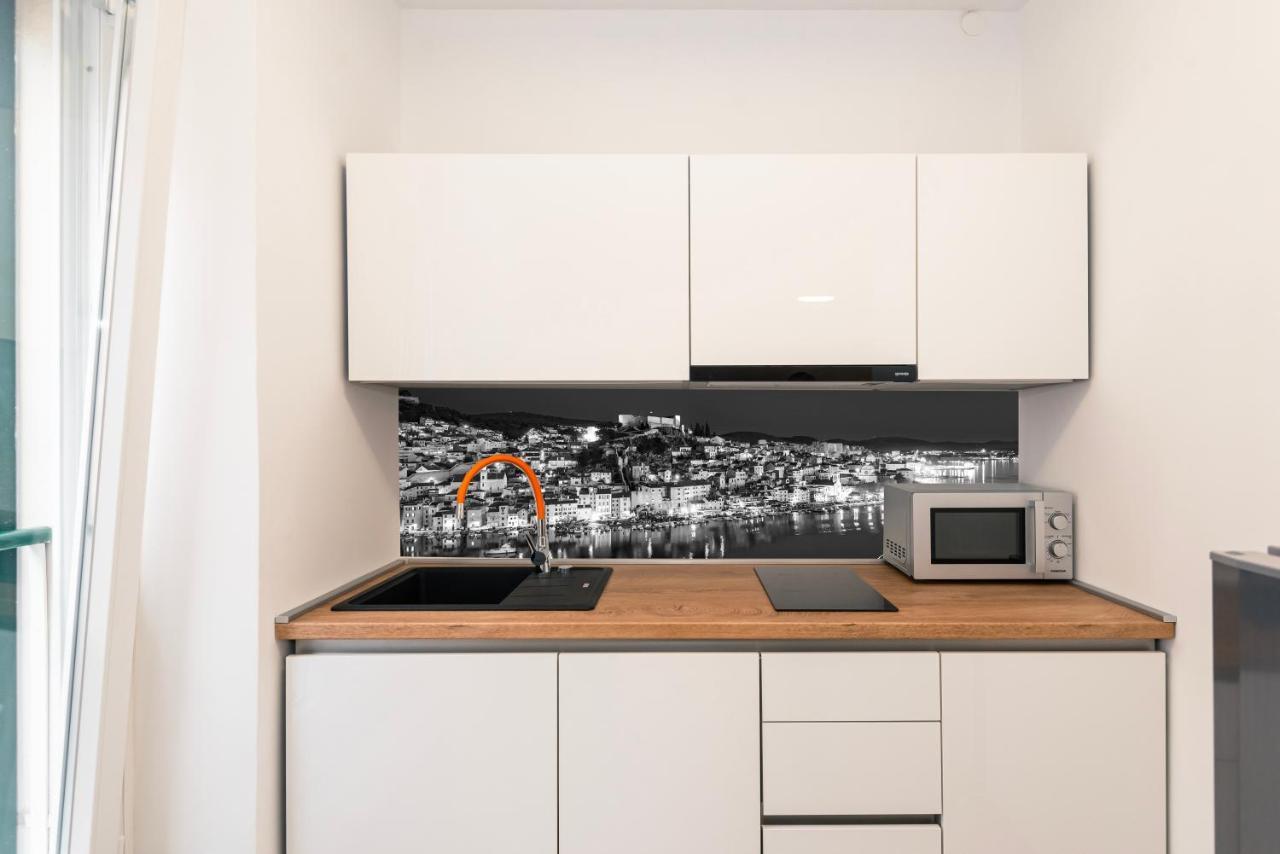 Studio Apartman Max Center Of The Old Town Free Parking Beautiful View Šibenik Kültér fotó